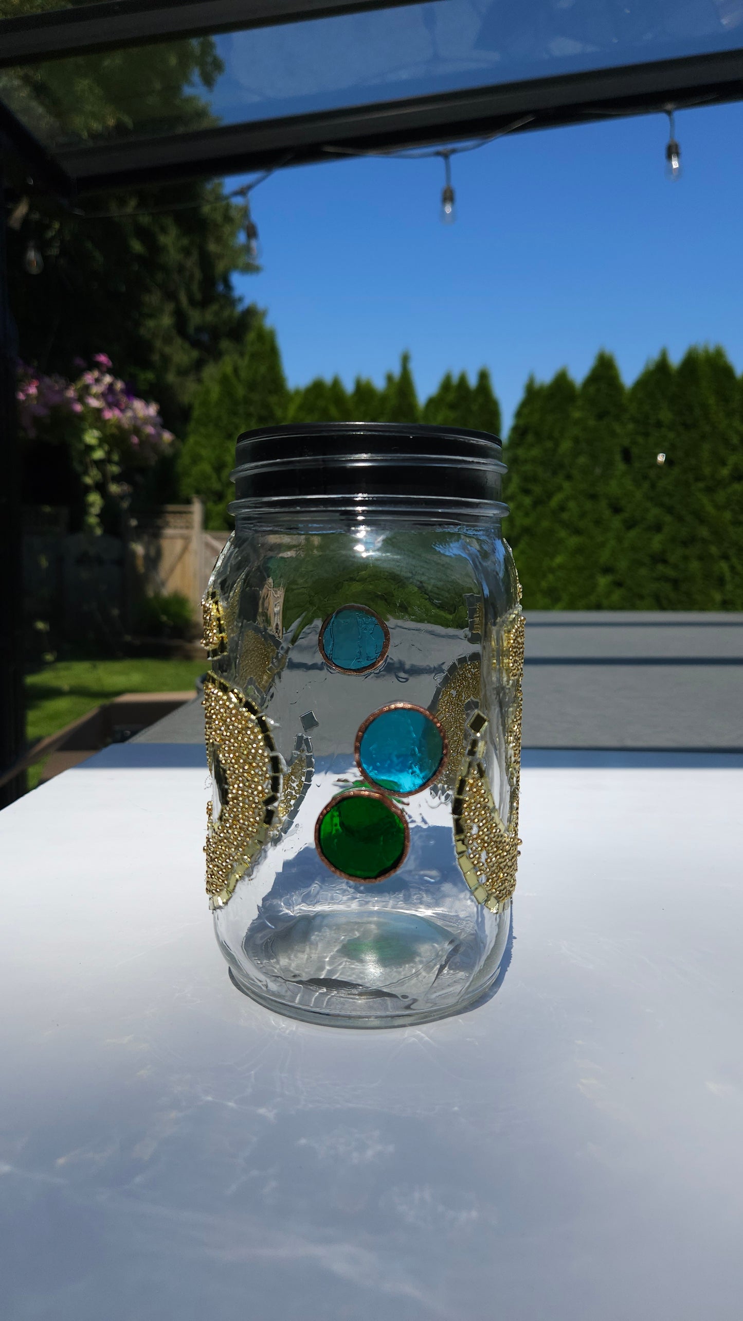 Om Mosaic Solar Light Jar – Gold Meditation Lantern with Spiritual Glow